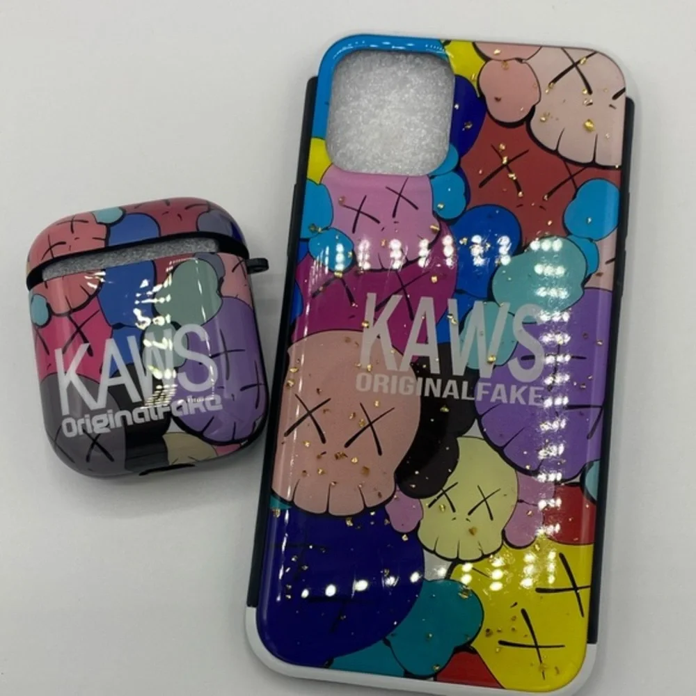 Bundle iPhone 11 Pro Case + Matching AirPo…